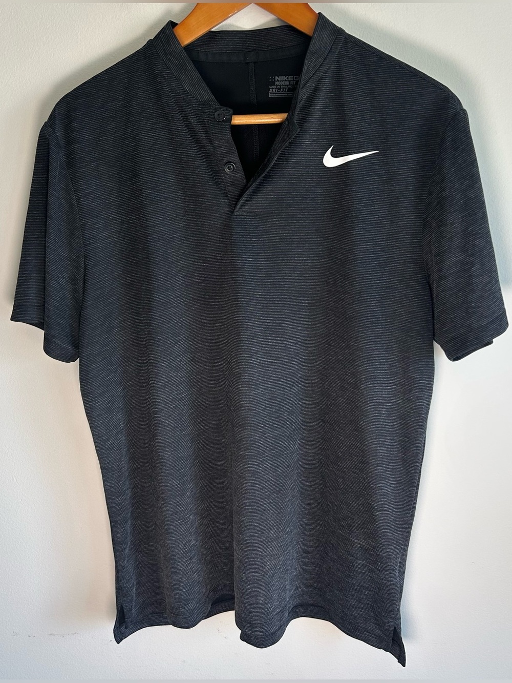 Nike Golf Men's Golf Shirt Sz L Victory Blade Collar Dri-Fit Performance Modern
